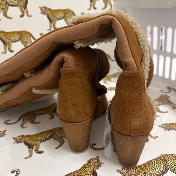 Authentic Tory Burch over the knee suede and shearling boots - size 8 - Picture 4 of 4